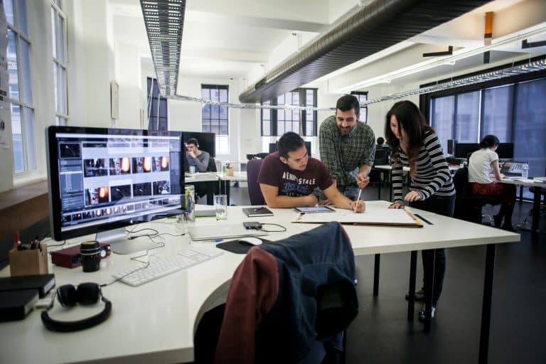 Pourquoi travailler en collaboration avec des agences ?