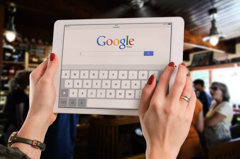 Comment démarrer une entreprise en informatique à faible coût ?