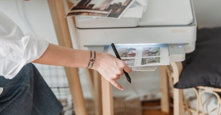 Quels sont les outils indispensables pour organiser et gérer son activité freelance ?