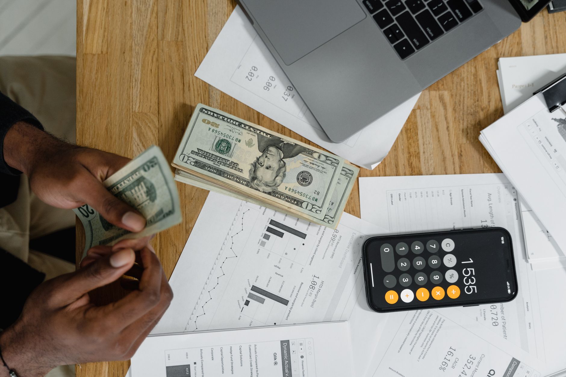 Comment gérer efficacement ses finances en tant que freelance ?