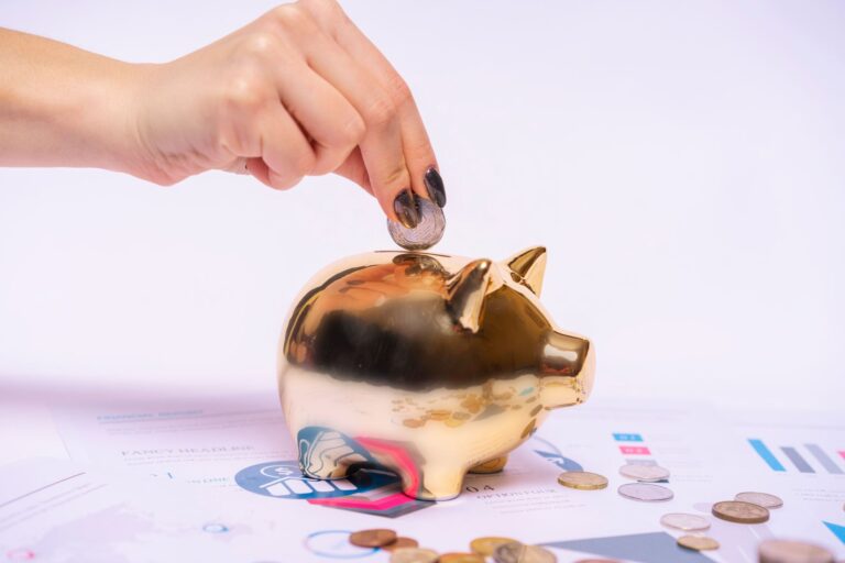 Comment gérer efficacement les fluctuations de revenus en tant que freelance ?