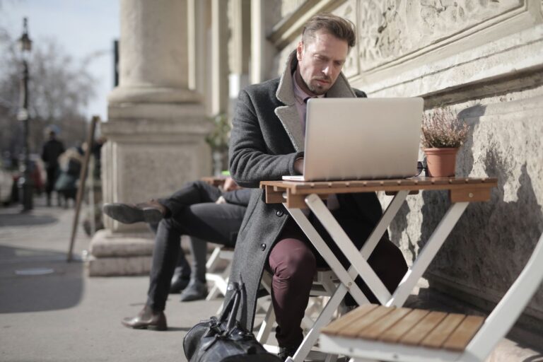 Travailler en freelance : liberté ou responsabilité ?